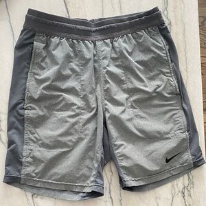 Nike Men's Dual-Tone Gray Athletic Shorts